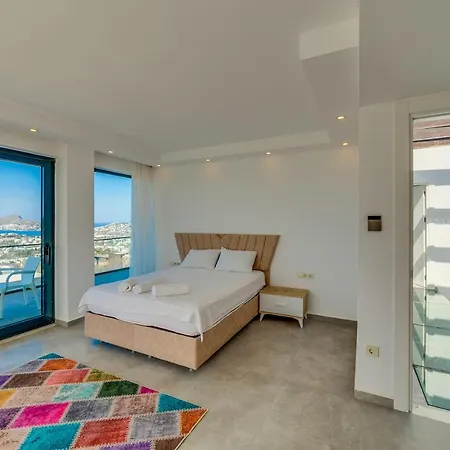 Royal Premium Villas Hotel